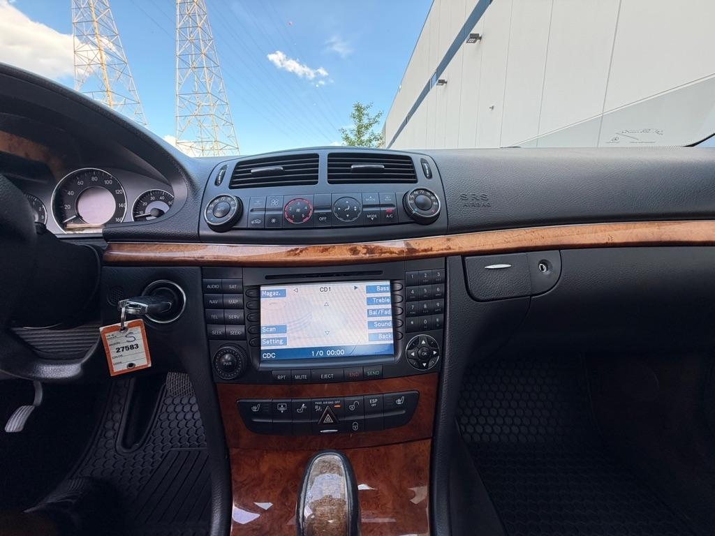 Mercedes-Benz E-Class 4dr Sdn 3.5L 4MATIC 2006