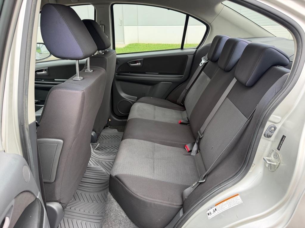Suzuki SX4 4dr Sdn Man Convenience Pkg 2008