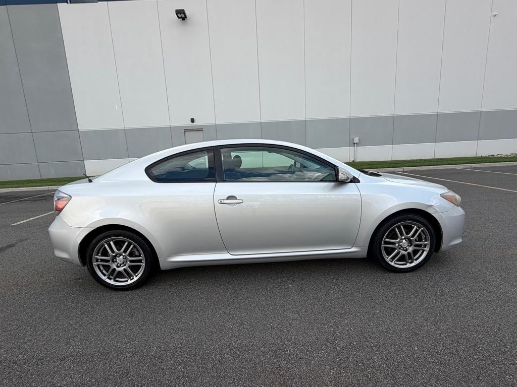 Scion tC 2dr HB Man (Natl) 2009