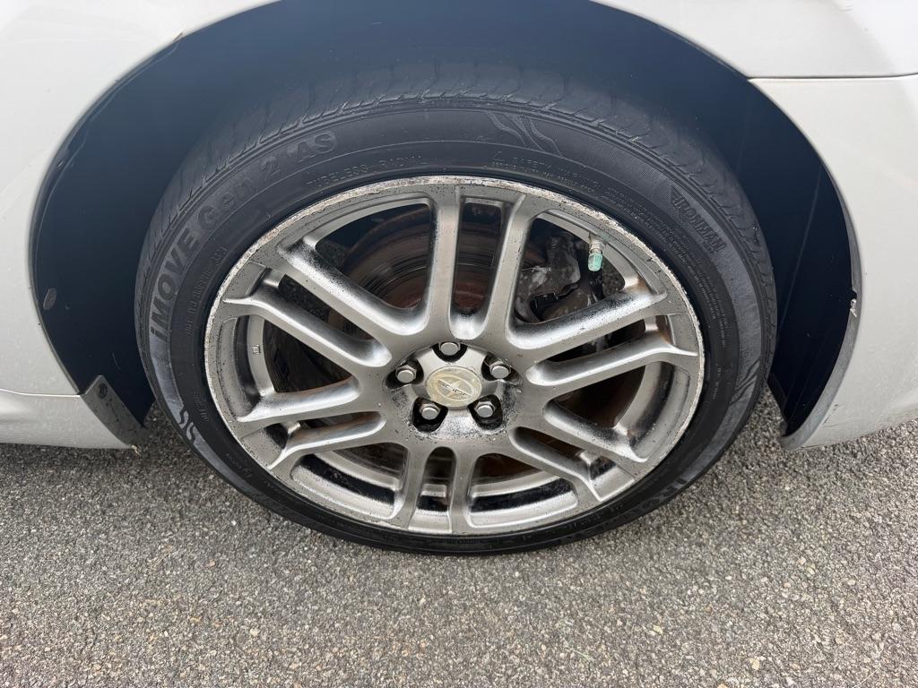 Scion tC 2dr HB Man (Natl) 2009