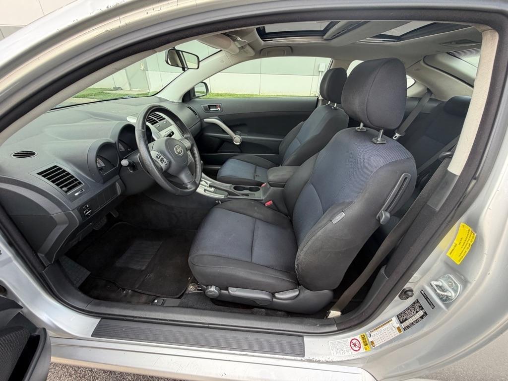 Scion tC 2dr HB Man (Natl) 2009
