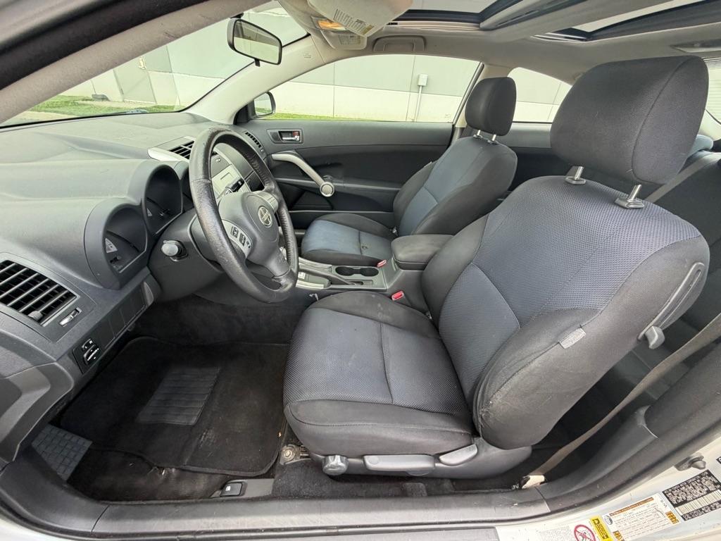 Scion tC 2dr HB Man (Natl) 2009