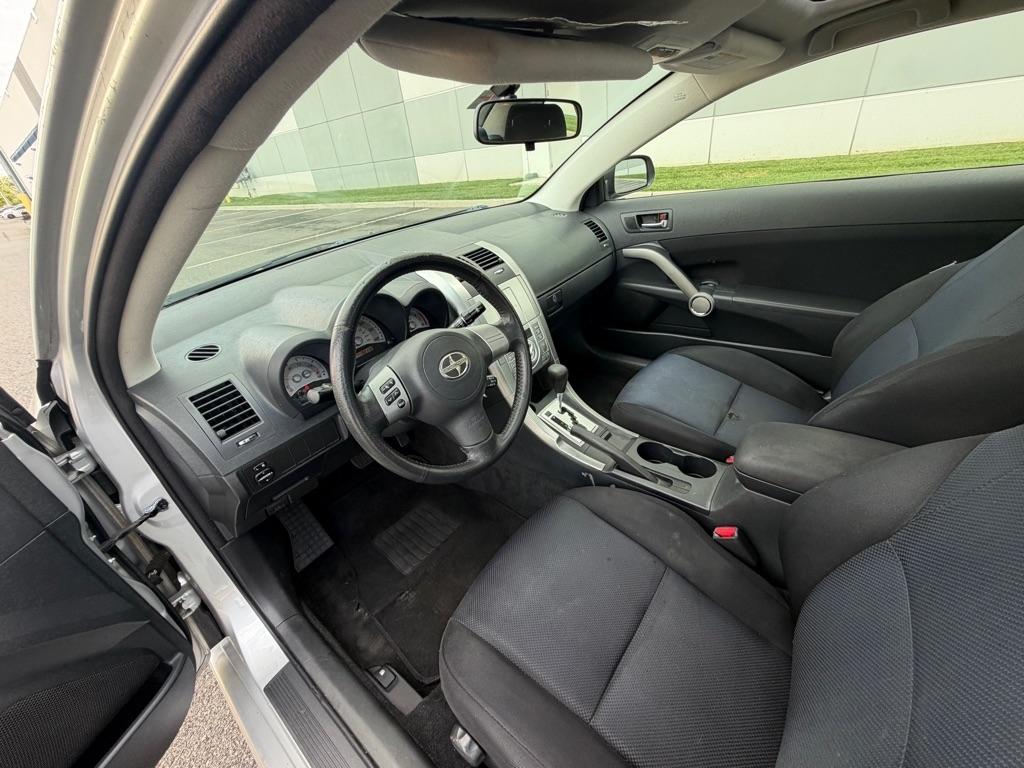 Scion tC 2dr HB Man (Natl) 2009