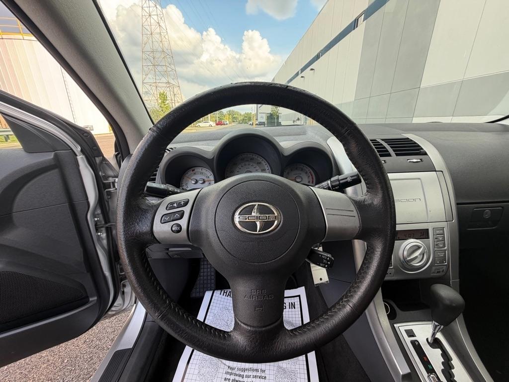 Scion tC 2dr HB Man (Natl) 2009