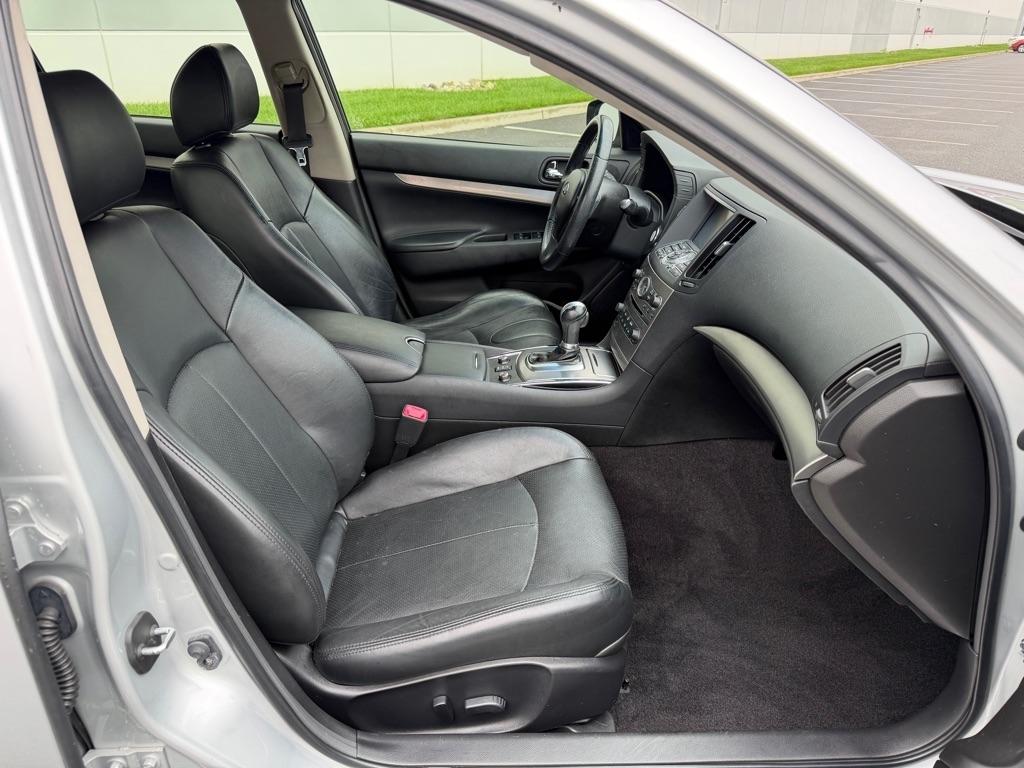 Infiniti Q40 4dr Sdn AWD 2015