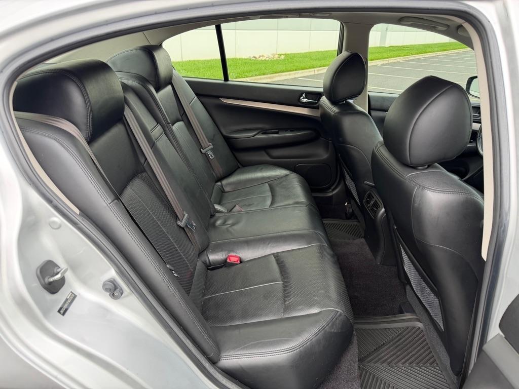 Infiniti Q40 4dr Sdn AWD 2015