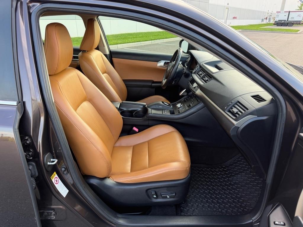 Lexus CT 200h 5dr Sdn Hybrid 2013
