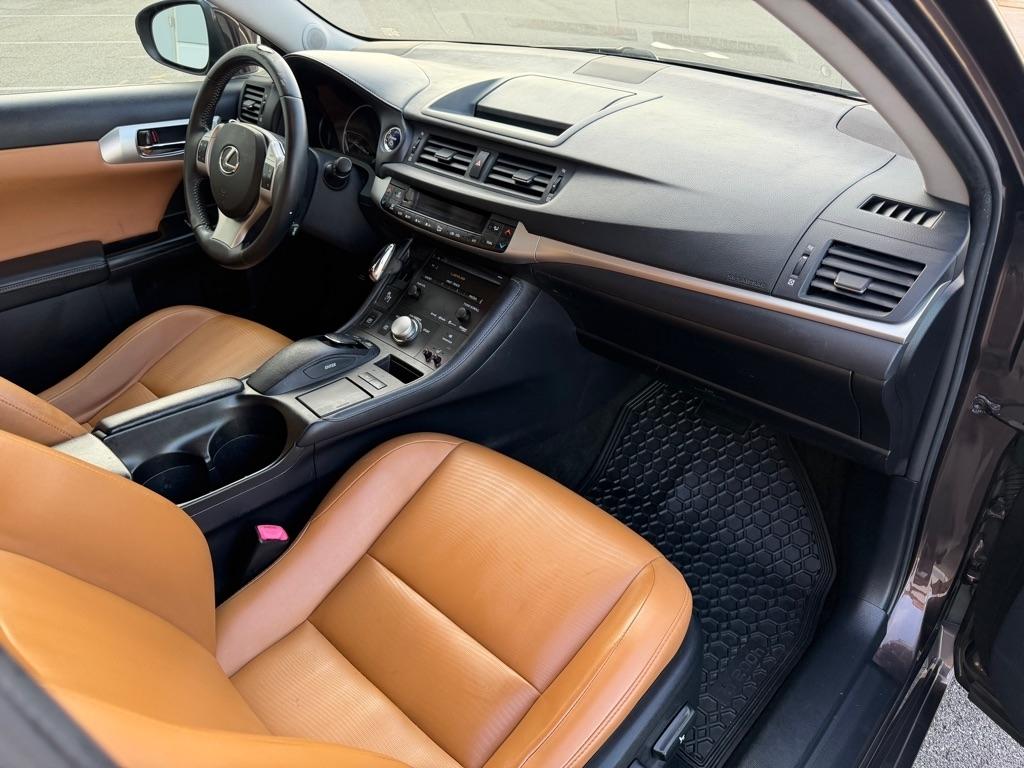 Lexus CT 200h 5dr Sdn Hybrid 2013