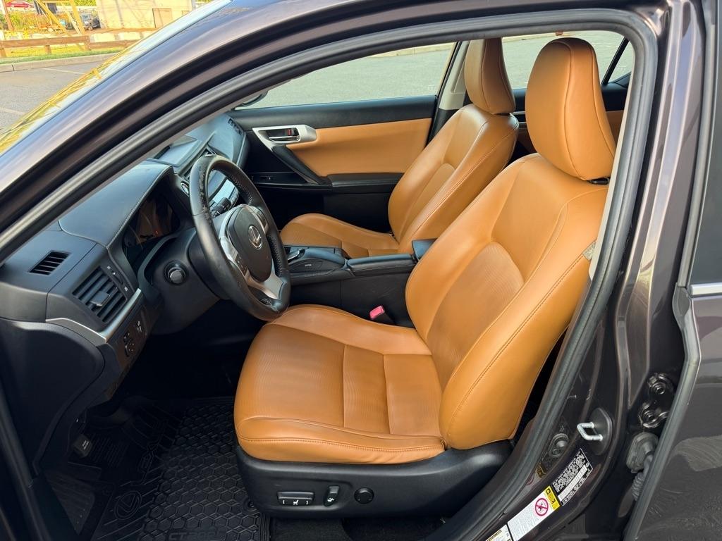 Lexus CT 200h 5dr Sdn Hybrid 2013