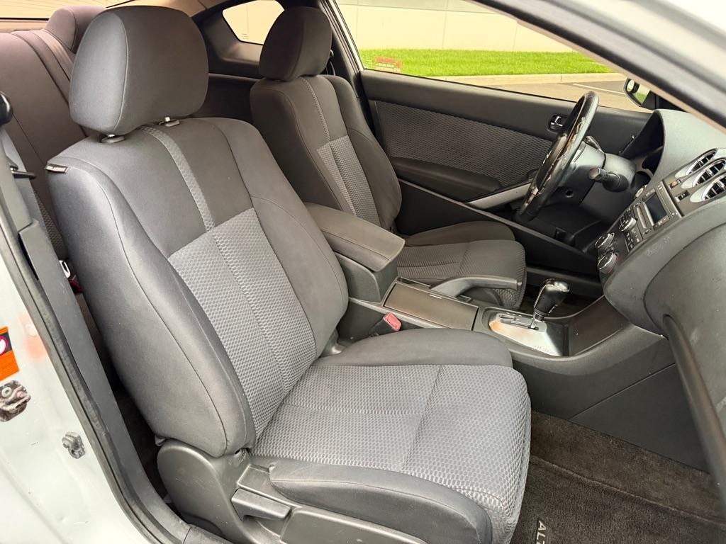Nissan Altima S 2009
