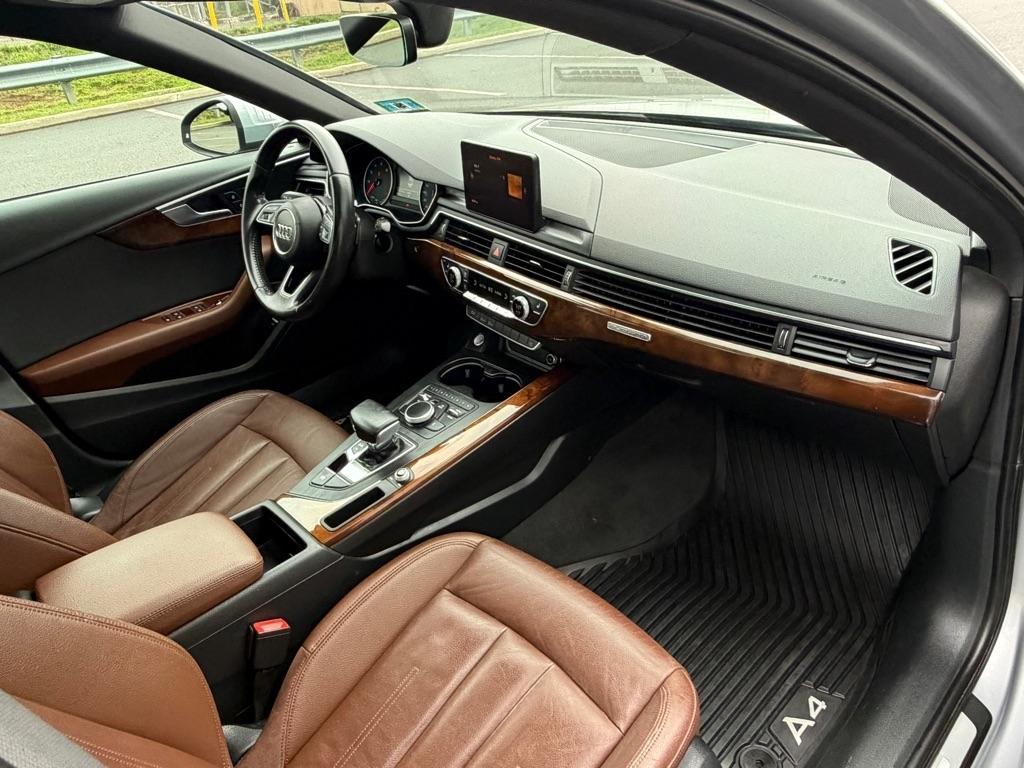Audi A4 2.0 TFSI Auto Premium quattro AWD 2017