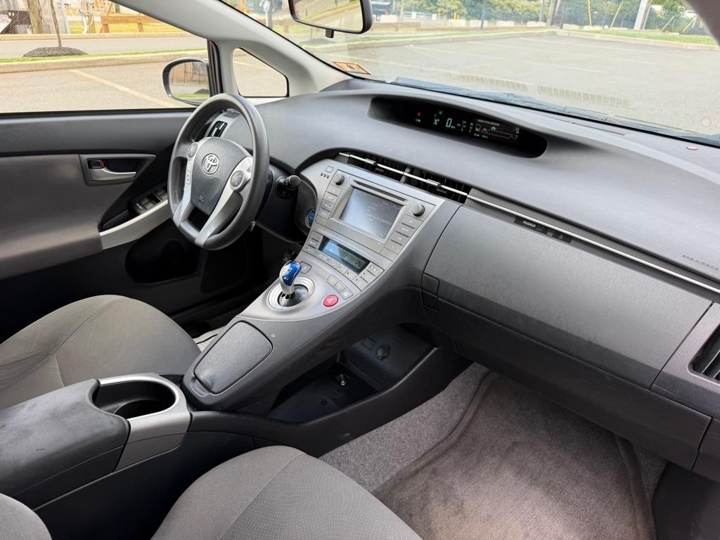 Toyota Prius 5dr HB Four (Natl) 2015
