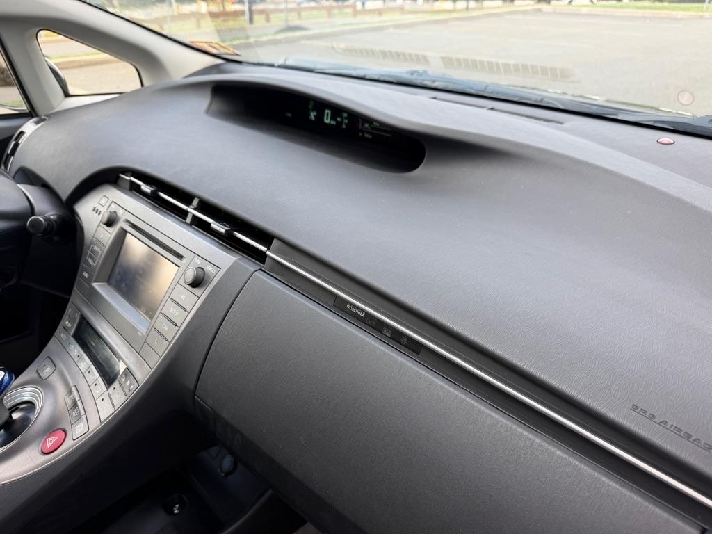 Toyota Prius 5dr HB Four (Natl) 2015