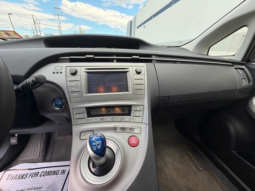 Toyota Prius 5dr HB Four (Natl) 2015
