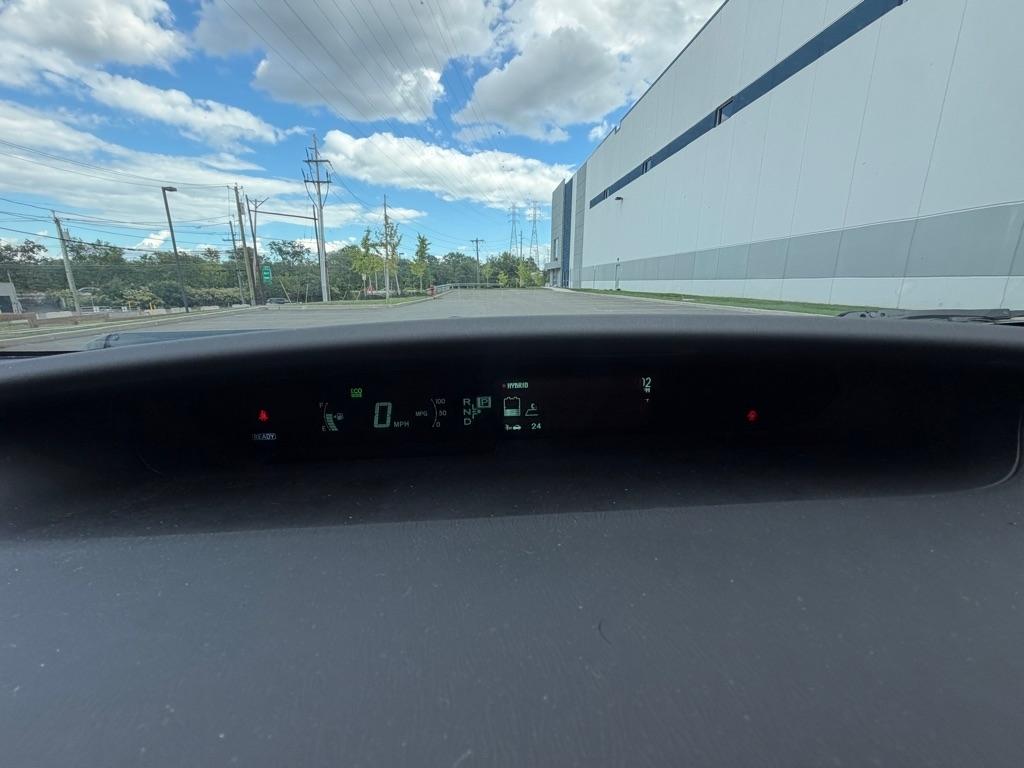 Toyota Prius 5dr HB Four (Natl) 2015