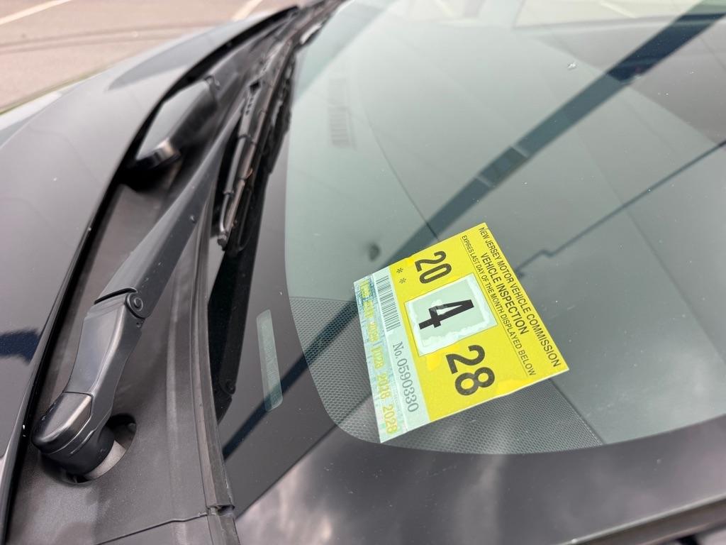 Toyota Prius 5dr HB Four (Natl) 2015