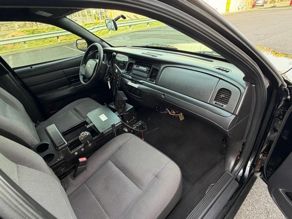 Ford Police Interceptor  2006