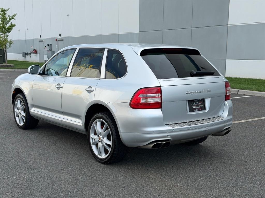Porsche Cayenne 4dr Turbo 2004