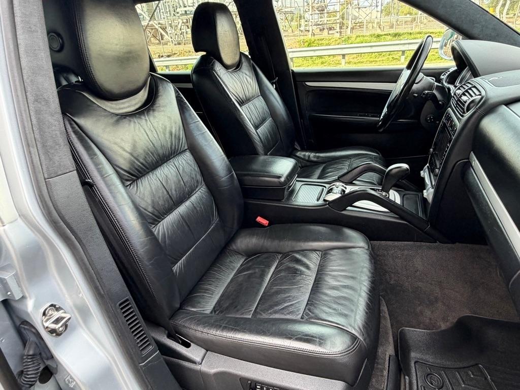 Porsche Cayenne 4dr Turbo 2004