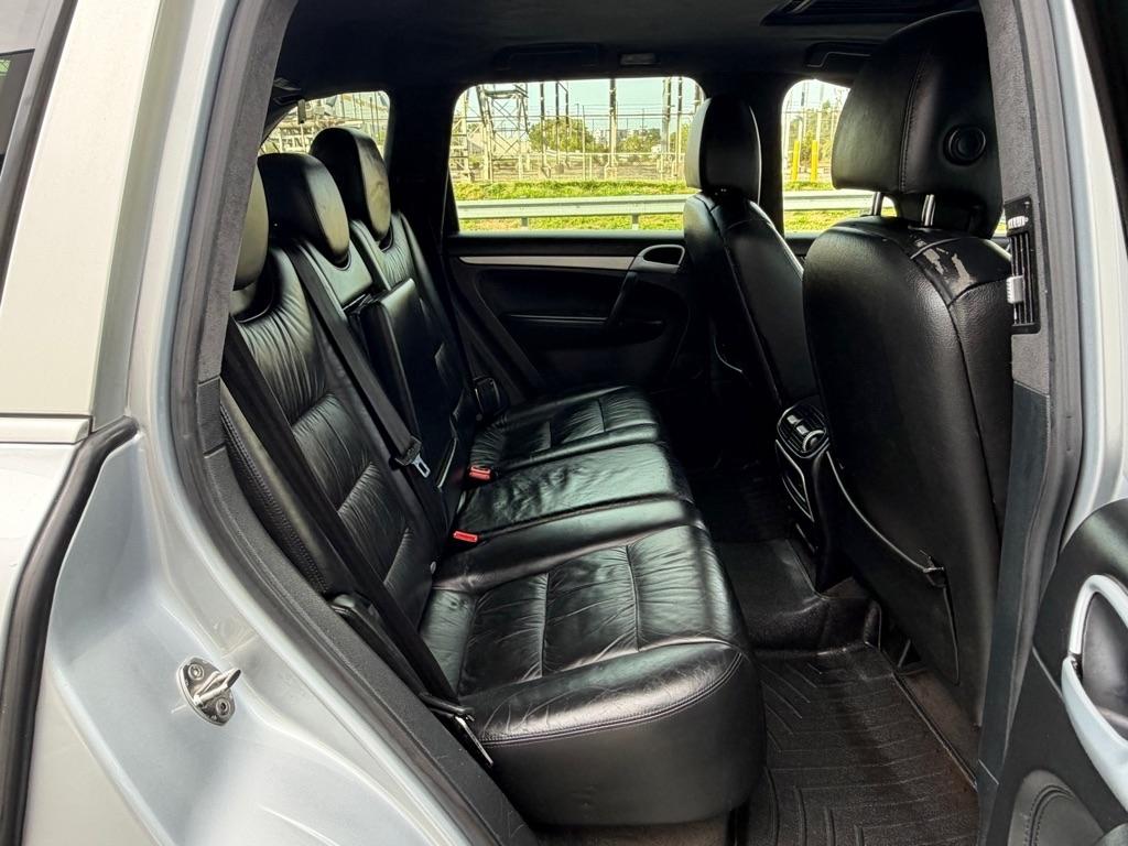 Porsche Cayenne 4dr Turbo 2004