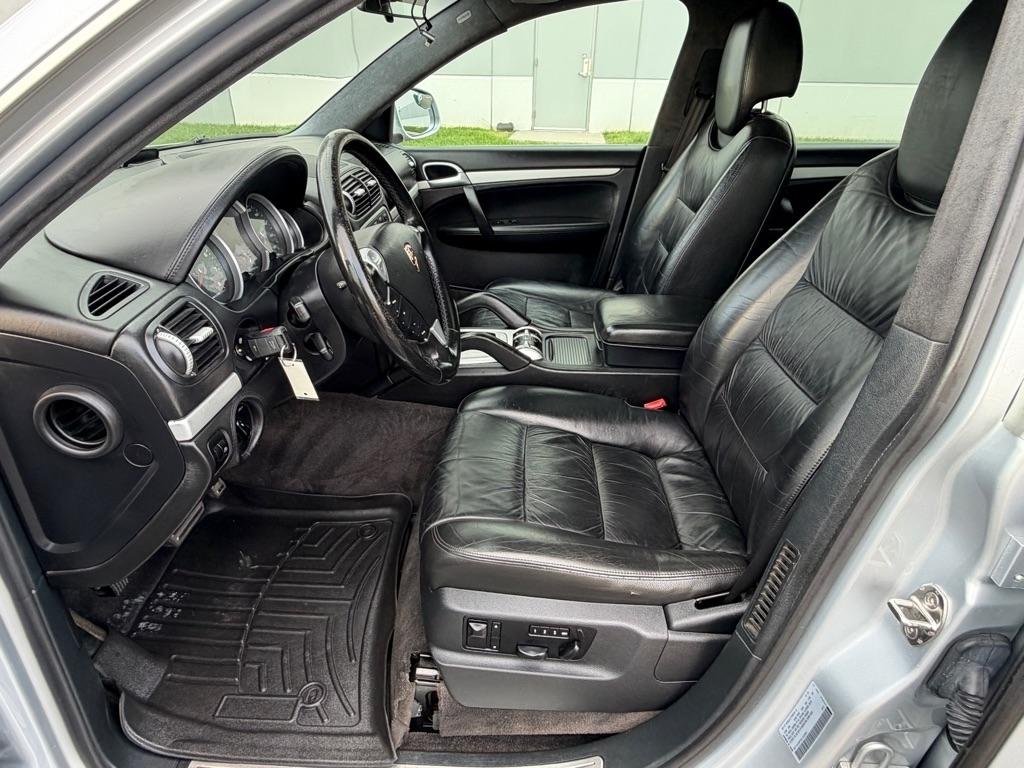 Porsche Cayenne 4dr Turbo 2004
