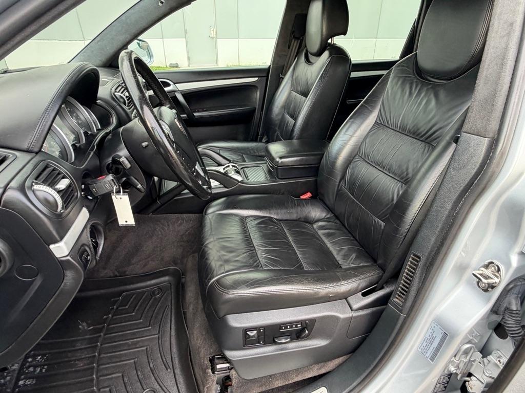 Porsche Cayenne 4dr Turbo 2004