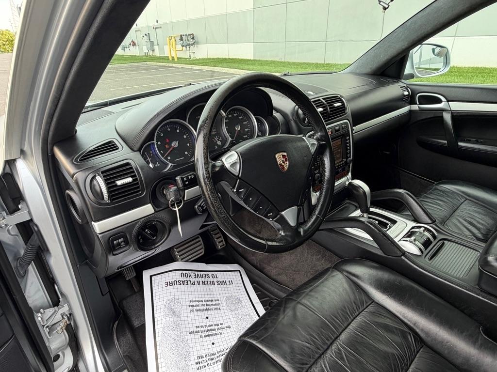 Porsche Cayenne 4dr Turbo 2004