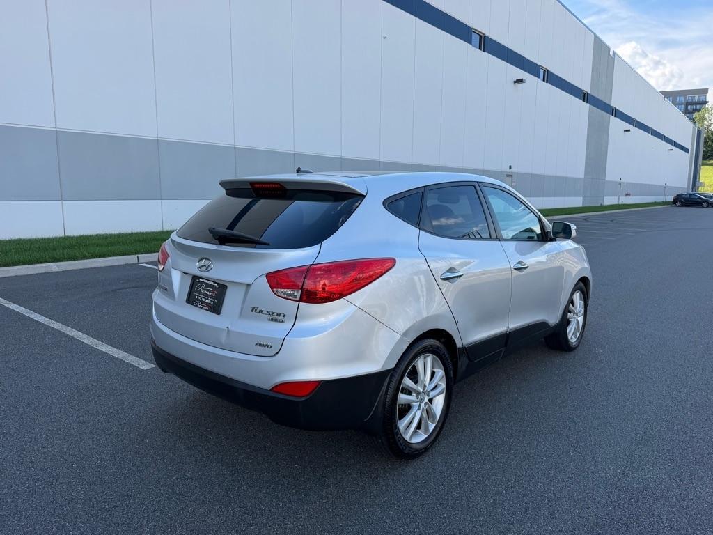 Hyundai Tucson AWD 4dr Auto Limited PZEV 2011