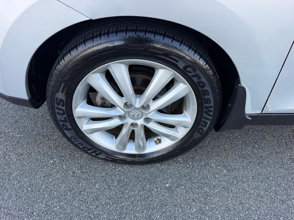 Hyundai Tucson AWD 4dr Auto Limited PZEV 2011