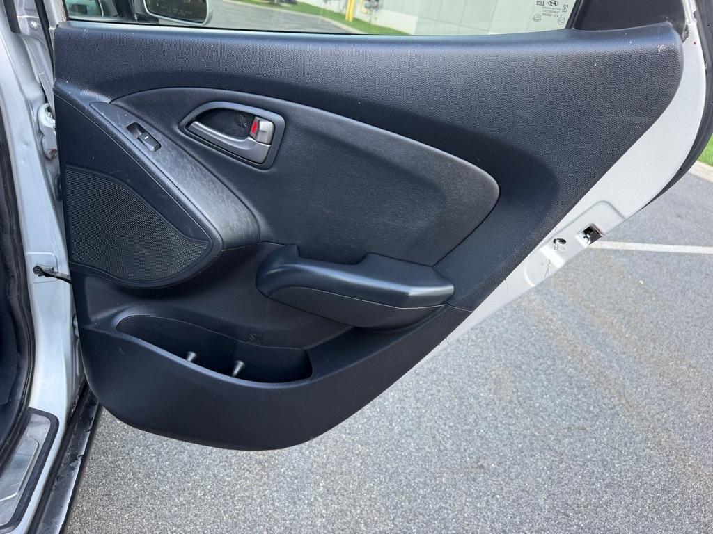 Hyundai Tucson AWD 4dr Auto Limited PZEV 2011