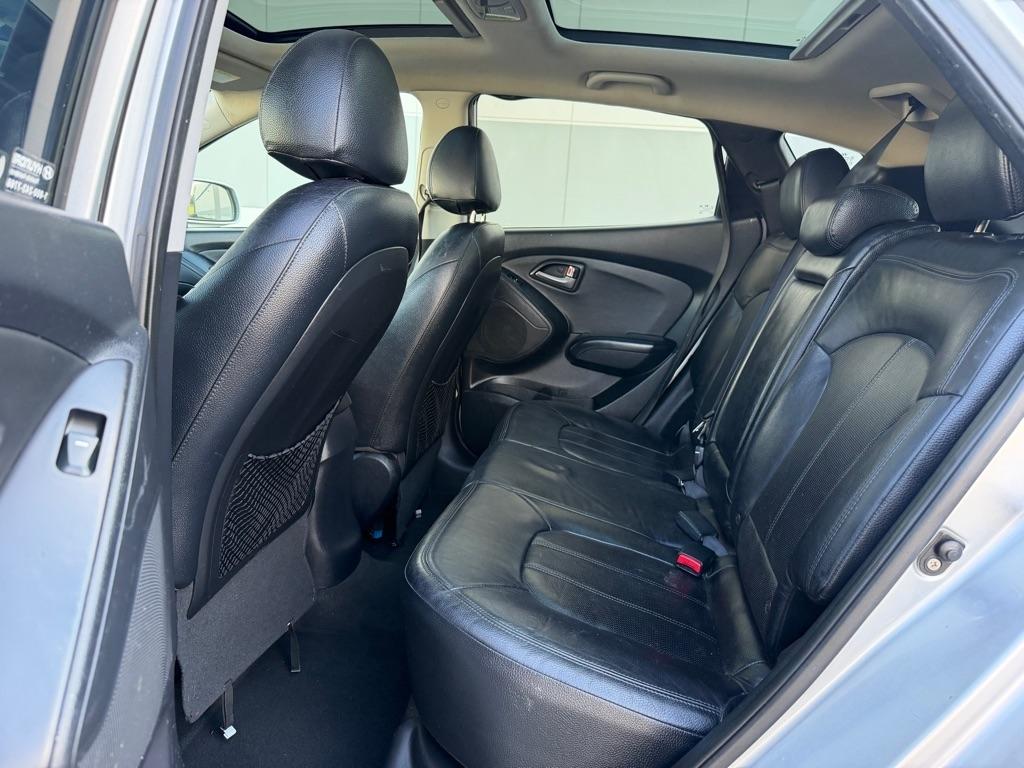 Hyundai Tucson AWD 4dr Auto Limited PZEV 2011
