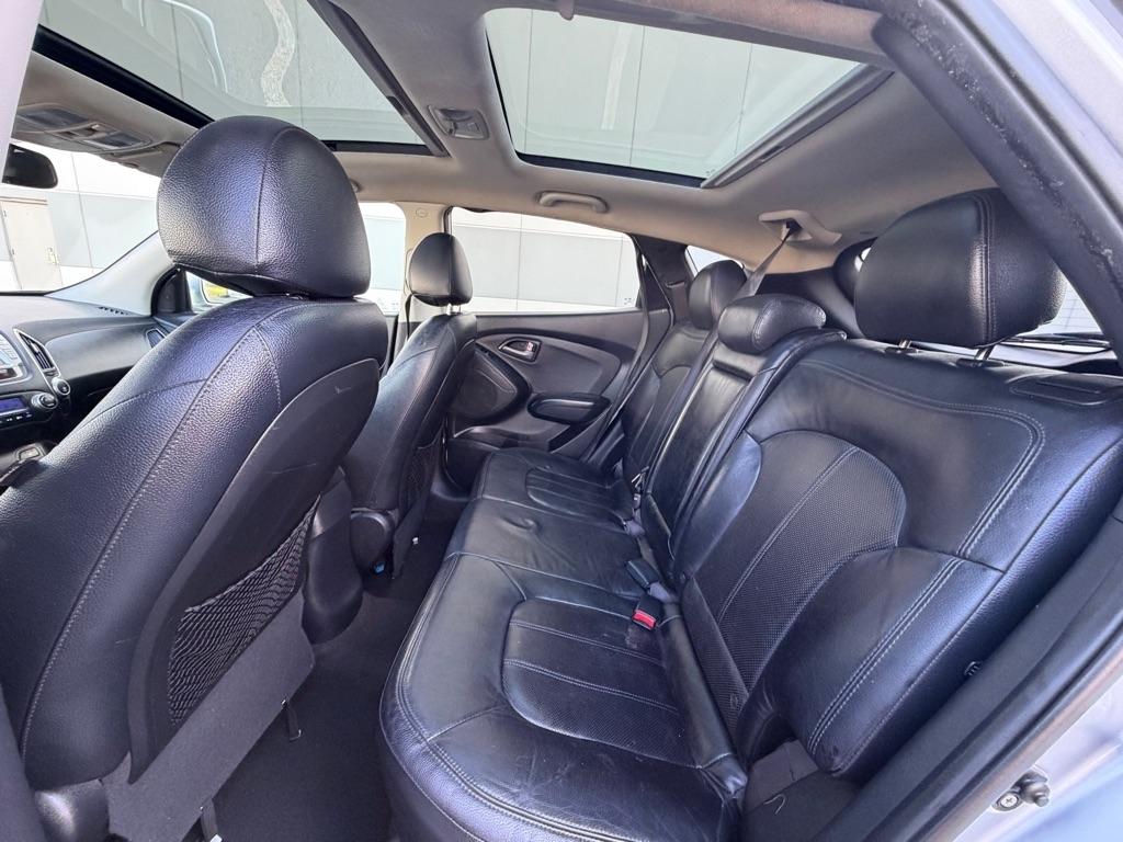 Hyundai Tucson AWD 4dr Auto Limited PZEV 2011