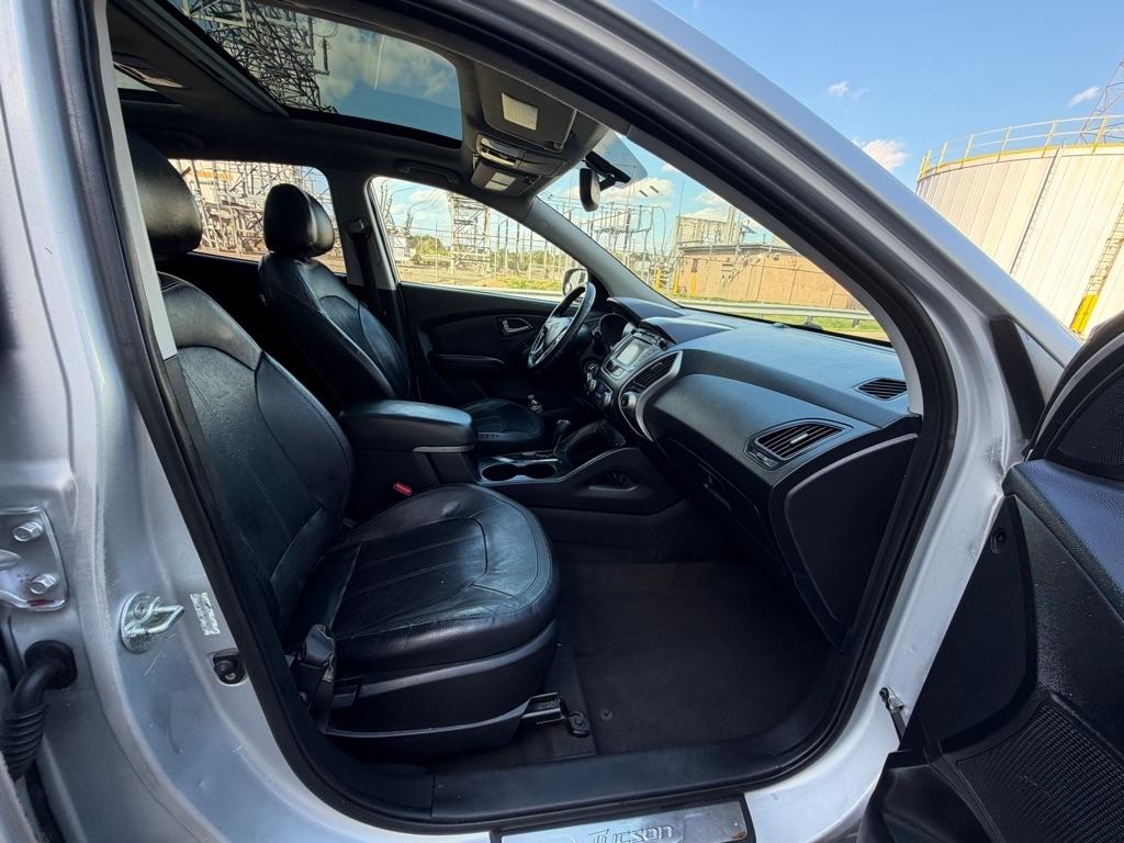 Hyundai Tucson AWD 4dr Auto Limited PZEV 2011