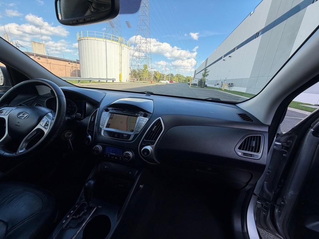 Hyundai Tucson AWD 4dr Auto Limited PZEV 2011