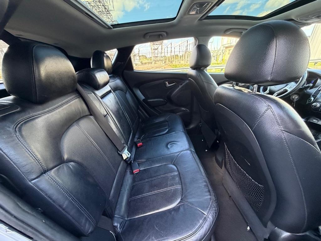 Hyundai Tucson AWD 4dr Auto Limited PZEV 2011