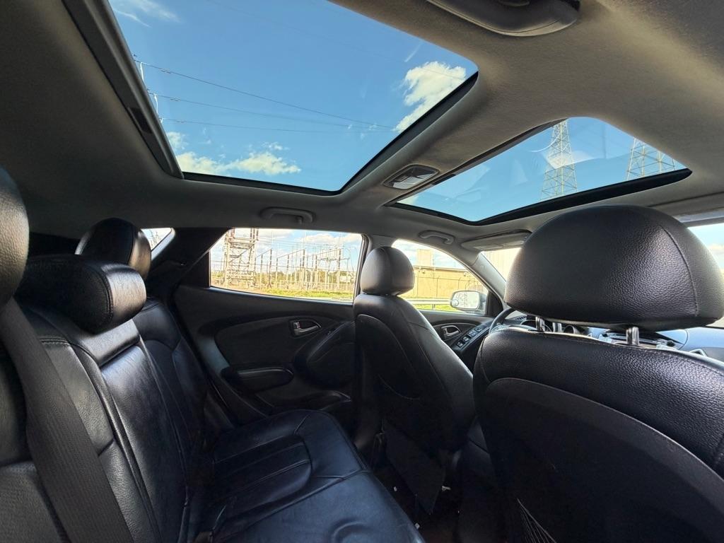 Hyundai Tucson AWD 4dr Auto Limited PZEV 2011
