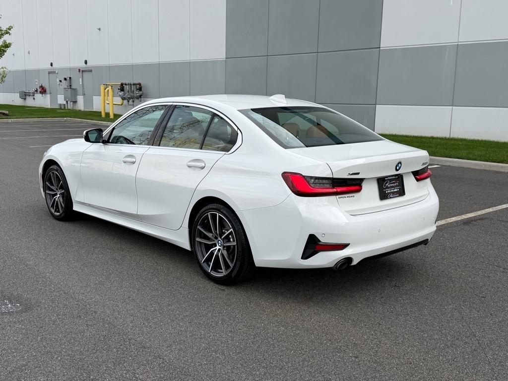 BMW 3 Series  2021