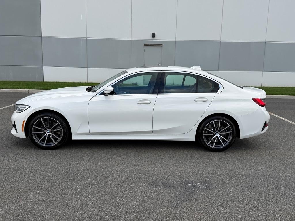 BMW 3 Series  2021