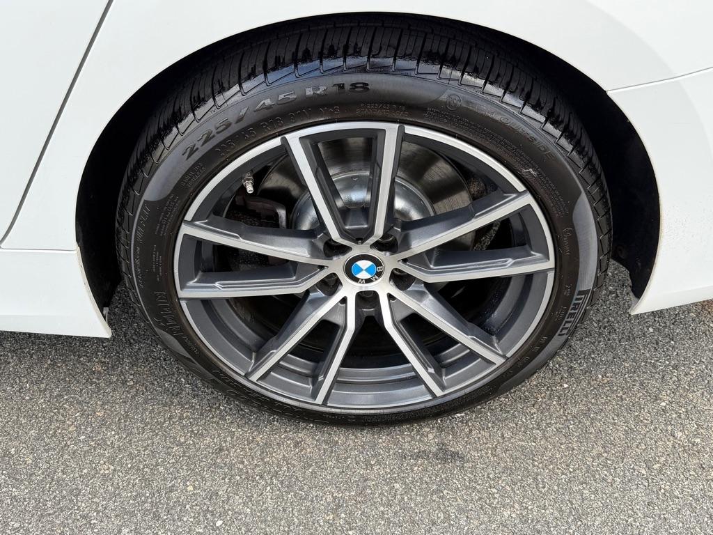 BMW 3 Series  2021