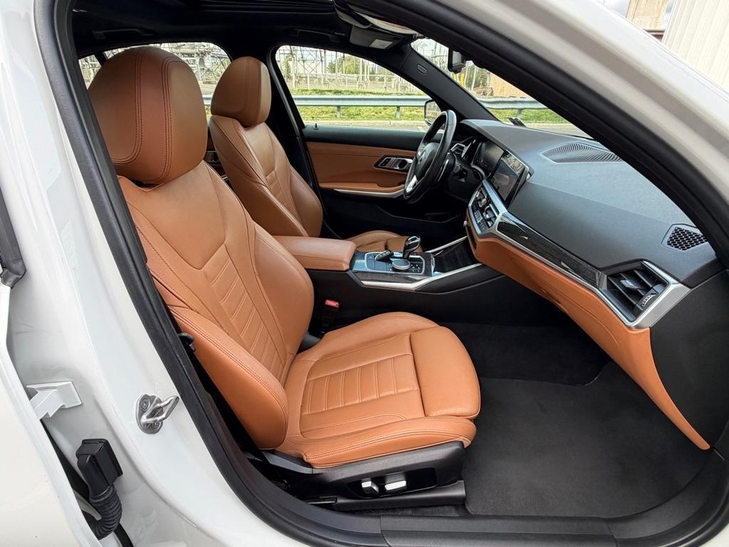 BMW 3 Series  2021