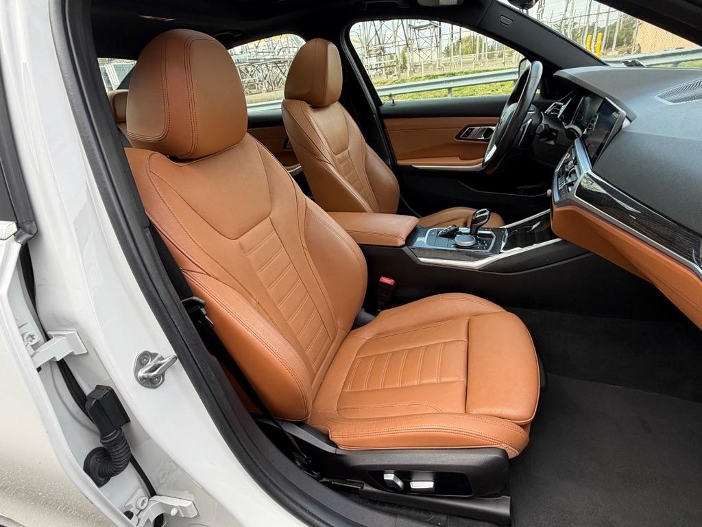 BMW 3 Series  2021