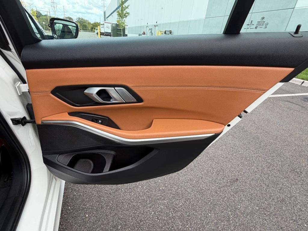 BMW 3 Series  2021