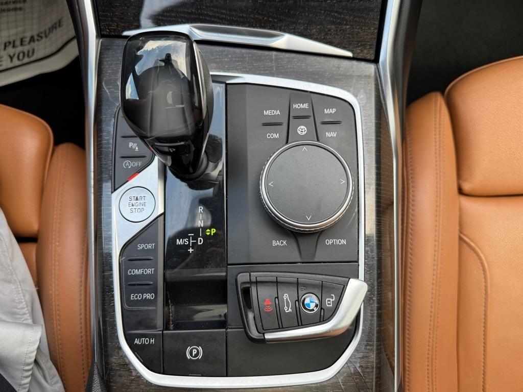 BMW 3 Series  2021