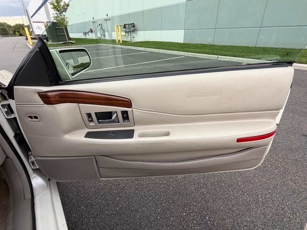 Cadillac Eldorado 2dr Cpe ESC 2000