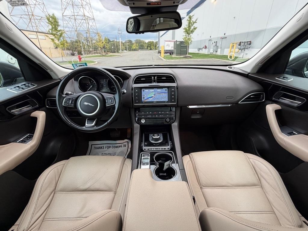 Jaguar F-Pace  2017