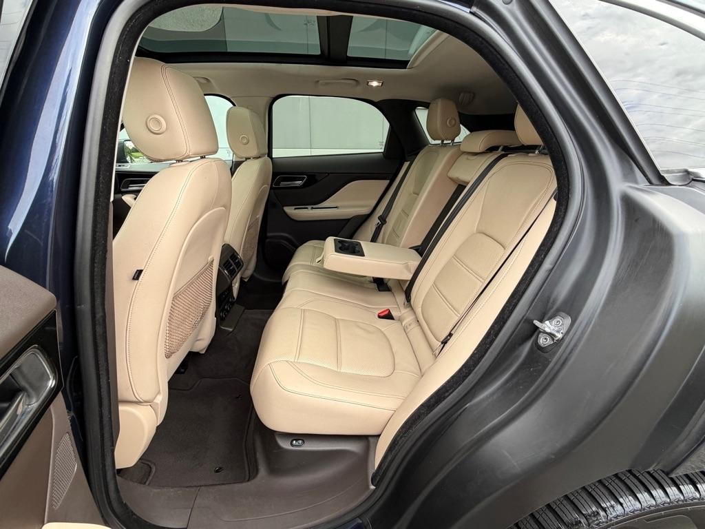 Jaguar F-Pace  2017