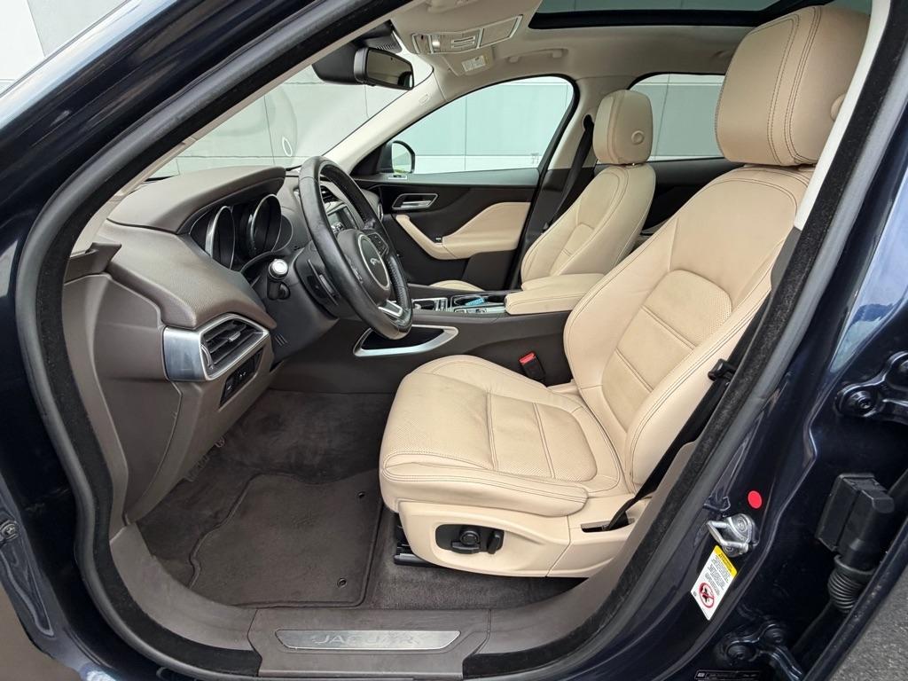 Jaguar F-Pace  2017