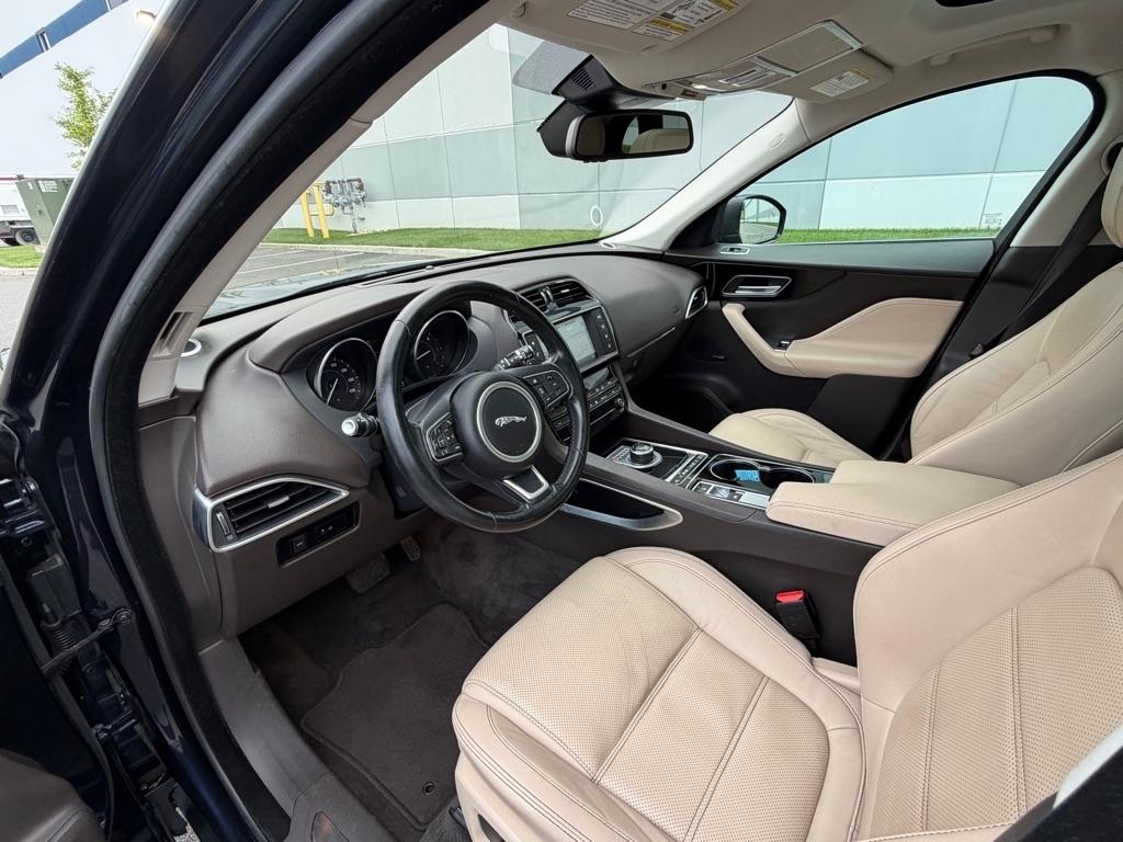 Jaguar F-Pace  2017