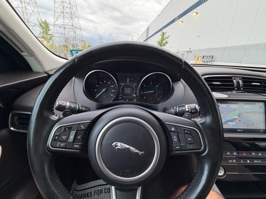 Jaguar F-Pace  2017