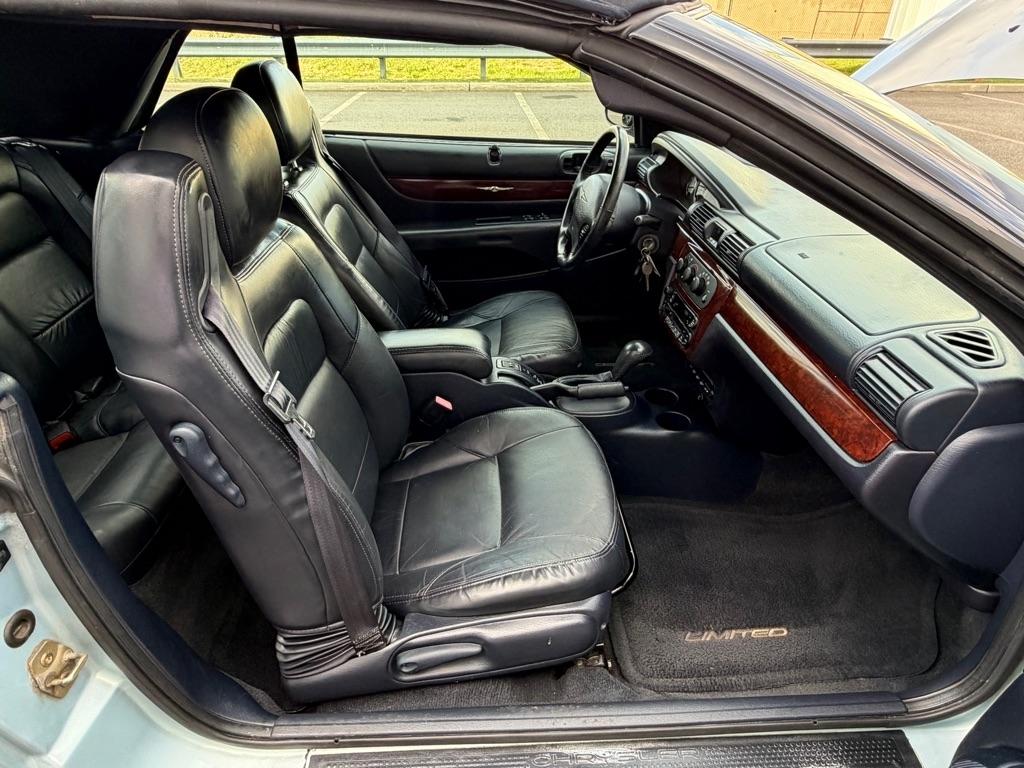 Chrysler Sebring 2dr Convertible Limited 2002